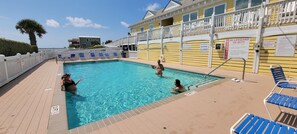 beach house pool