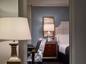 Unit with King bed. Exact unit will be assigned upon arrival. Views, colors, and decor may vary.