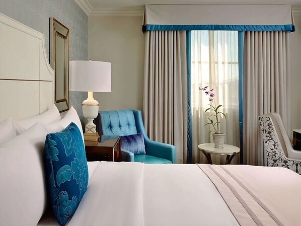 Unit with King bed. Exact unit will be assigned upon arrival. Views, colors, and decor may vary.
