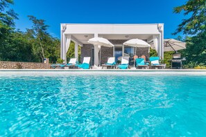 Holiday Home Swimming Pool