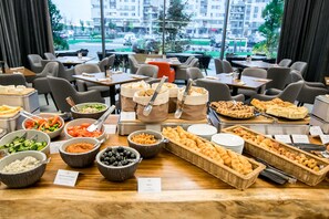 朝食ビュッフェ