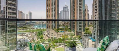 Balcony w/ Dubai Fountain Views