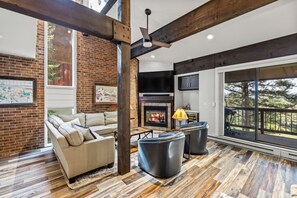 Living room 3