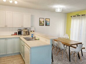 Fully equipped kitchen. 