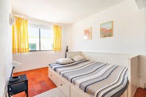 Double bed