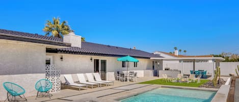 Palm Springs Vacation Rental | 3BR | 3BA | 1,618 Sq Ft | Step-Free Access