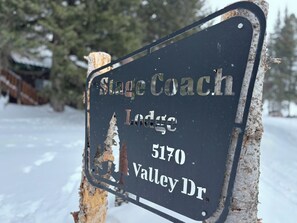 Entrance to circle driveway