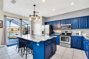 Make great family meal in this kitchen!