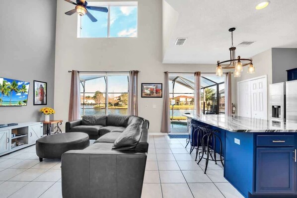 Amazing Family room and Kitchen for your family to enjoy!