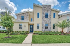 Front of home with plenty of parking!