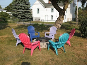 OVERVIEW: The large yard and bonfire ring.