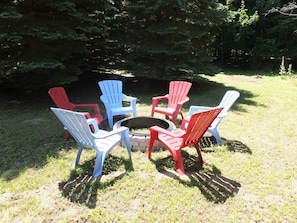 OVERVIEW: The backyard bonfire ring