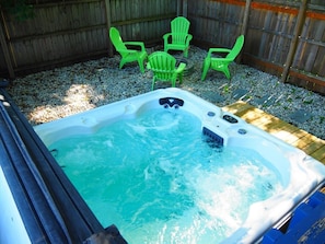 Bain à remous extérieur