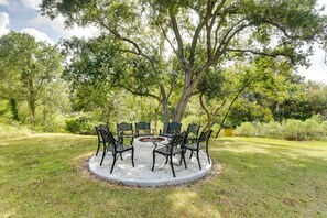 Fire Pit | Bayou Views