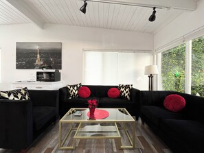 Chic and Comfortale