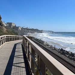 Beach Trail- Walk to the Pier!