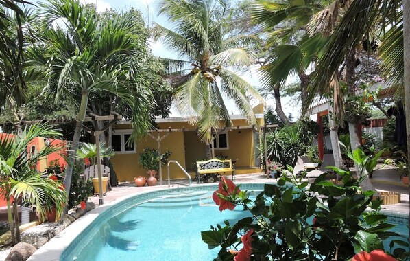 Casa Cunucu Terrace w/ Pool (1)