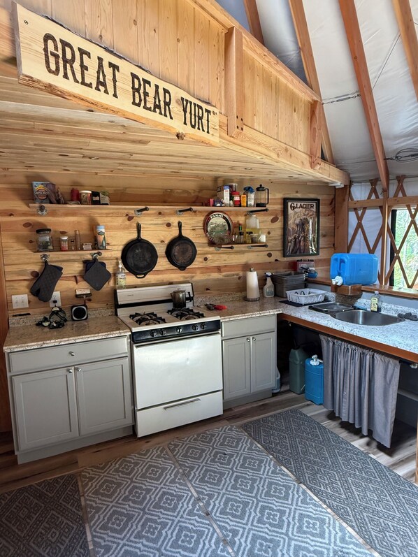 Private kitchen