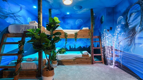 Avatar-themed bedroom with two bunk beds, creating a magical and adventurous space for young fans