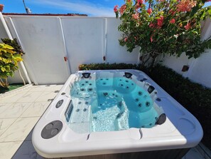 Jacuzzi