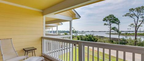 Pensacola Vacation Rental | 3BR | 2.5BA | 1,480 Sq Ft | Stairs Required