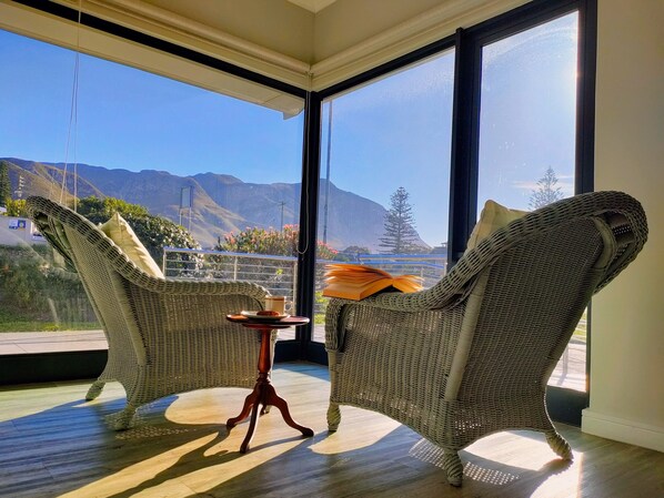 The living area has extraordinary mountain views.