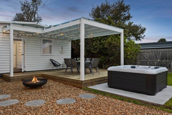 Alfresco Deck and Spa