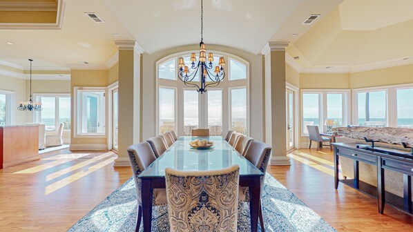 Oceanfront Formal Dining for Ten