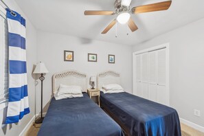 Twin beds bedroom 2