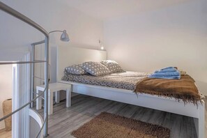 Bedroom2 (1)
