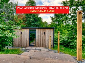 “Mirror cabin made us feel immersed in nature every morning.”