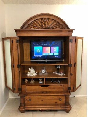 HPTV more than 6000 channels