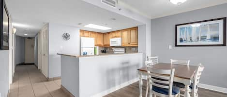 Kitchen/Dining