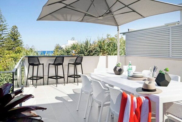 Outdoor dining