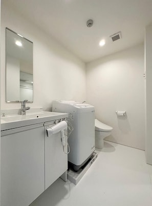 Toilet and Washing Machine