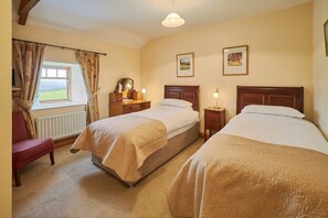 The Granary, Newbrough - Host & Stay