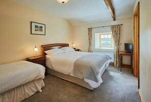 The Granary, Newbrough - Host & Stay