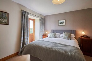 The Stable, Newbrough - Host & Stay