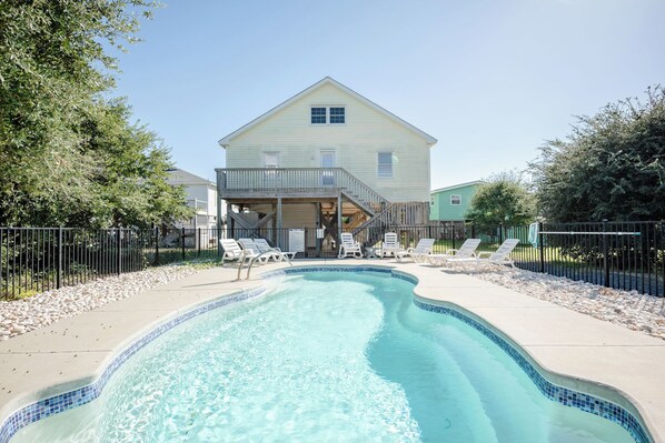 Exterior - Back / Pool Area