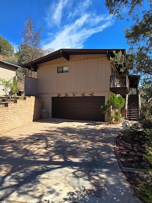 DRIVEWAY PARKING FOR GUESTS
