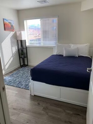 Third Bedroom (Full & Twin)