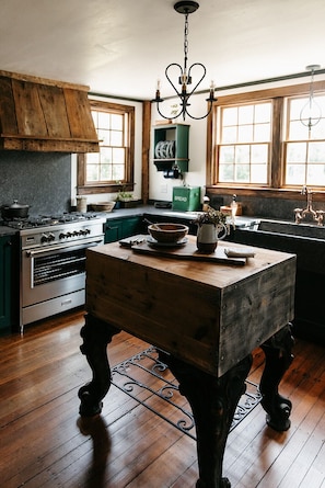 Kitchen (2)