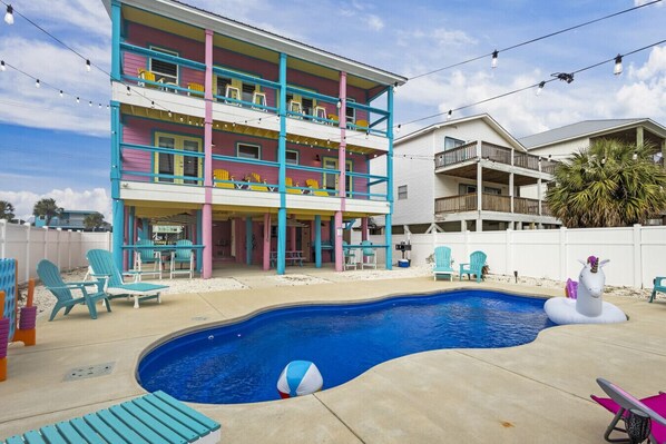 Cotton Candy in Gulf Shores...backyard pool oasis!