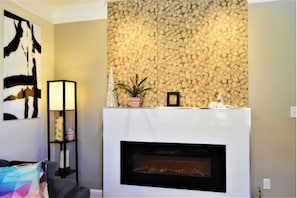 Living room: Electrical fireplace