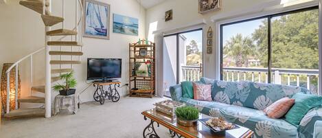 Surfside Beach Vacation Rental | 1BR | 2BA | 950 Sq Ft | Staircase to Enter