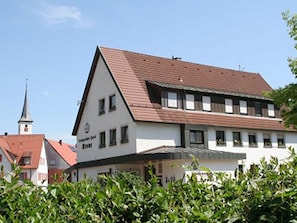 Die Krone am Fluss - Landhotel, (Forchtenberg), LHS 10016 NEU-Die Krone am Fluss