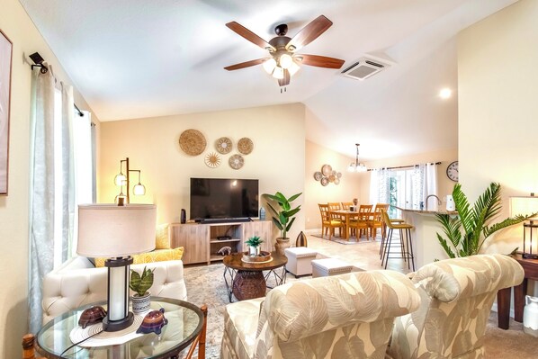 Cozy Living room for the whole family to relax 
