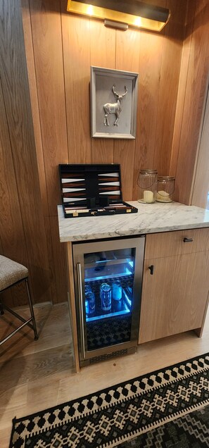 Kitchen bar