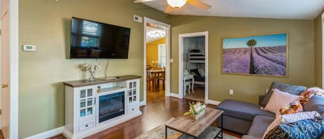 Living Room with Fireplace /Smart TV / Sleeper Sofa