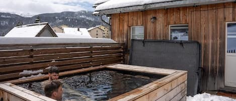 Badebrunnen im Winter geheizt